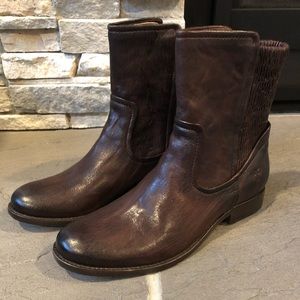 FRYE boots (NWT)